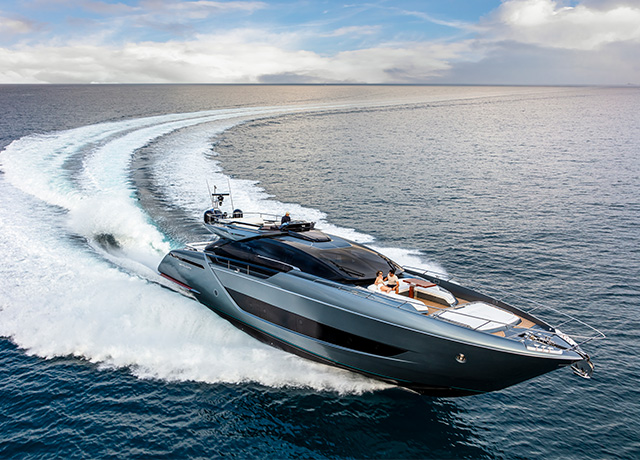 Ferretti Group al Salone di Genova con una super flotta e 2 fantastiche premiere.